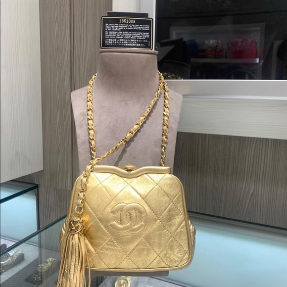 ‼️SOLD‼️Chanel Gold Vintage Beltbag Waistbag - Picture 2 of 13